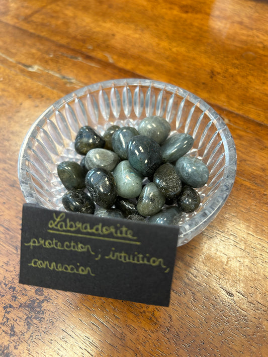 Petite pierre labradorite (1)