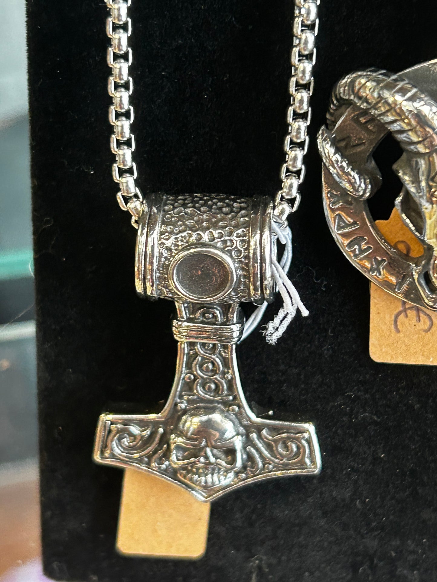 Pendentif crâne Mjöllnir