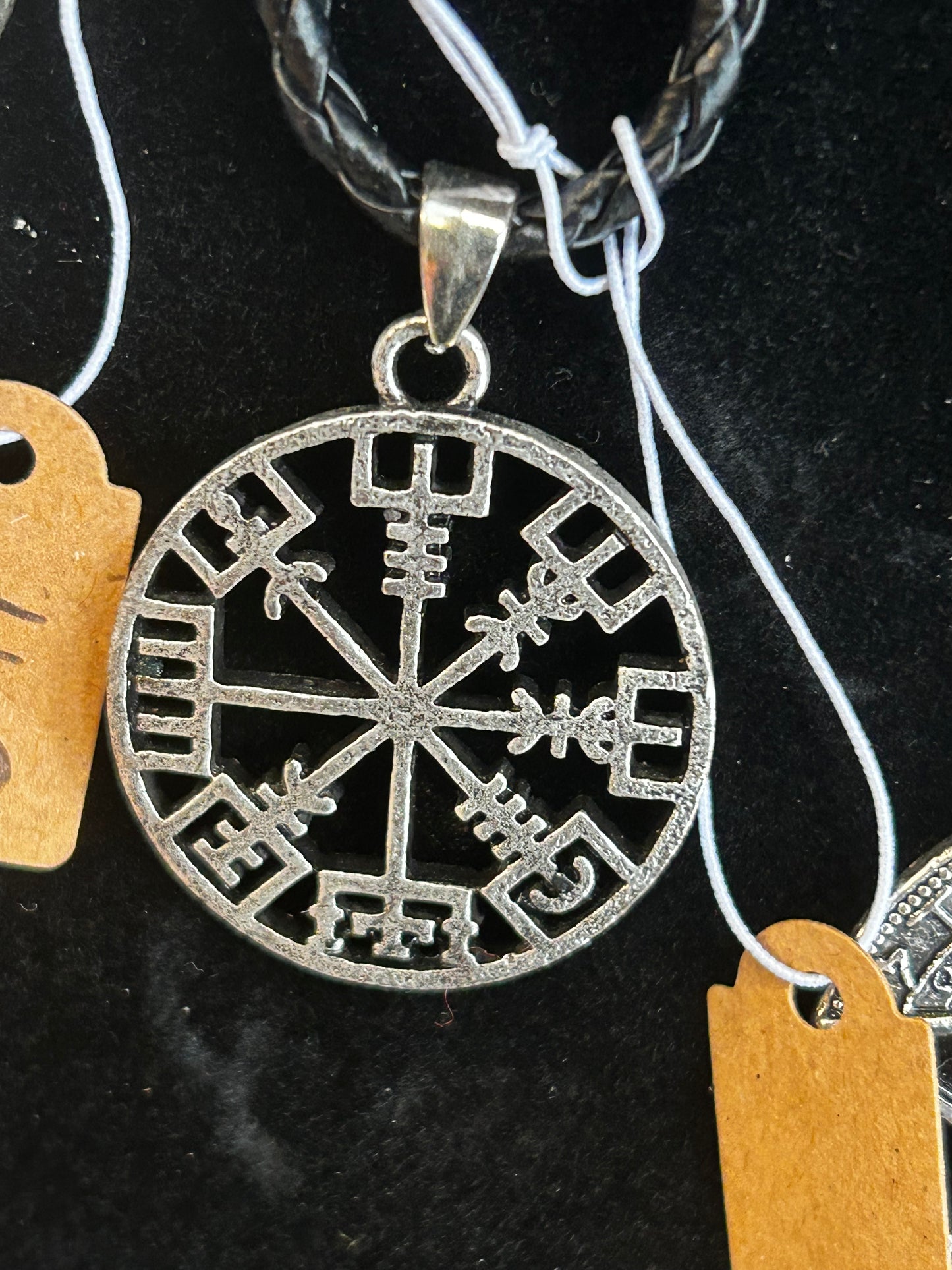 Pendentif vegvisir