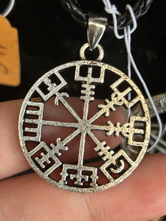 Pendentif vegvisir