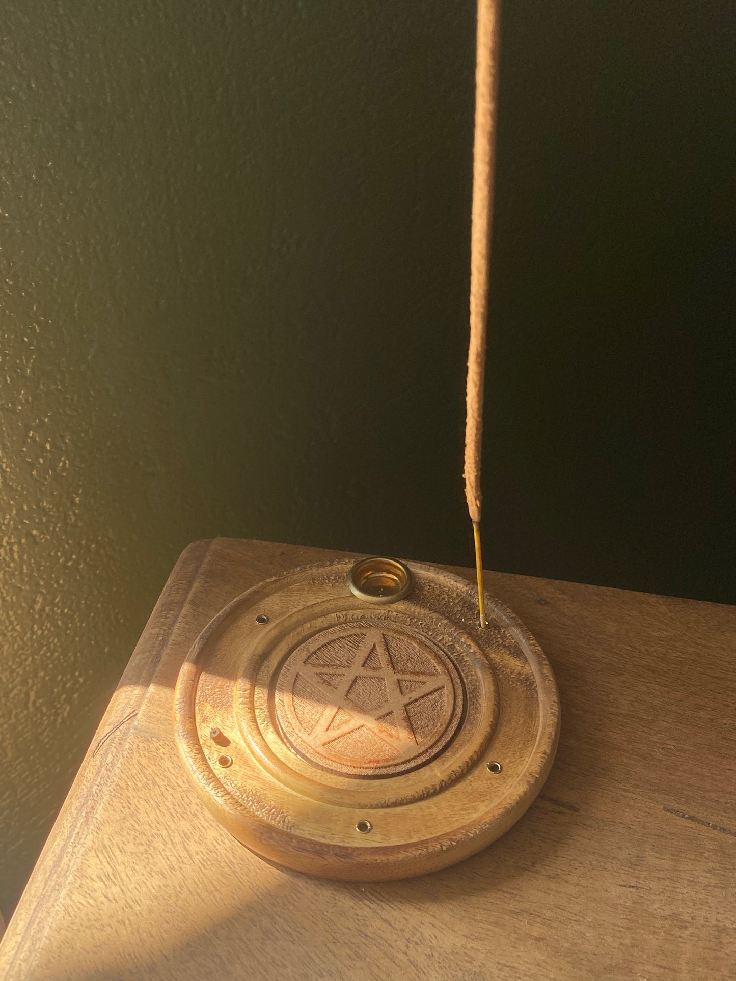 Porte encens pentacle en bois